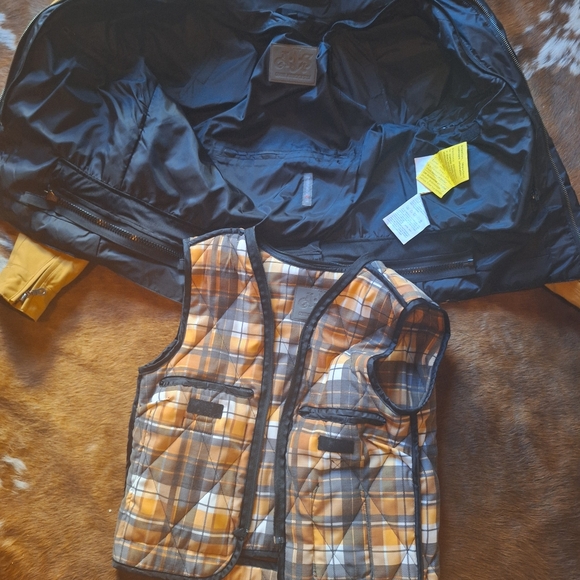 AJS motorcycle jacket with armor and removable liner - Picture 9 of 16